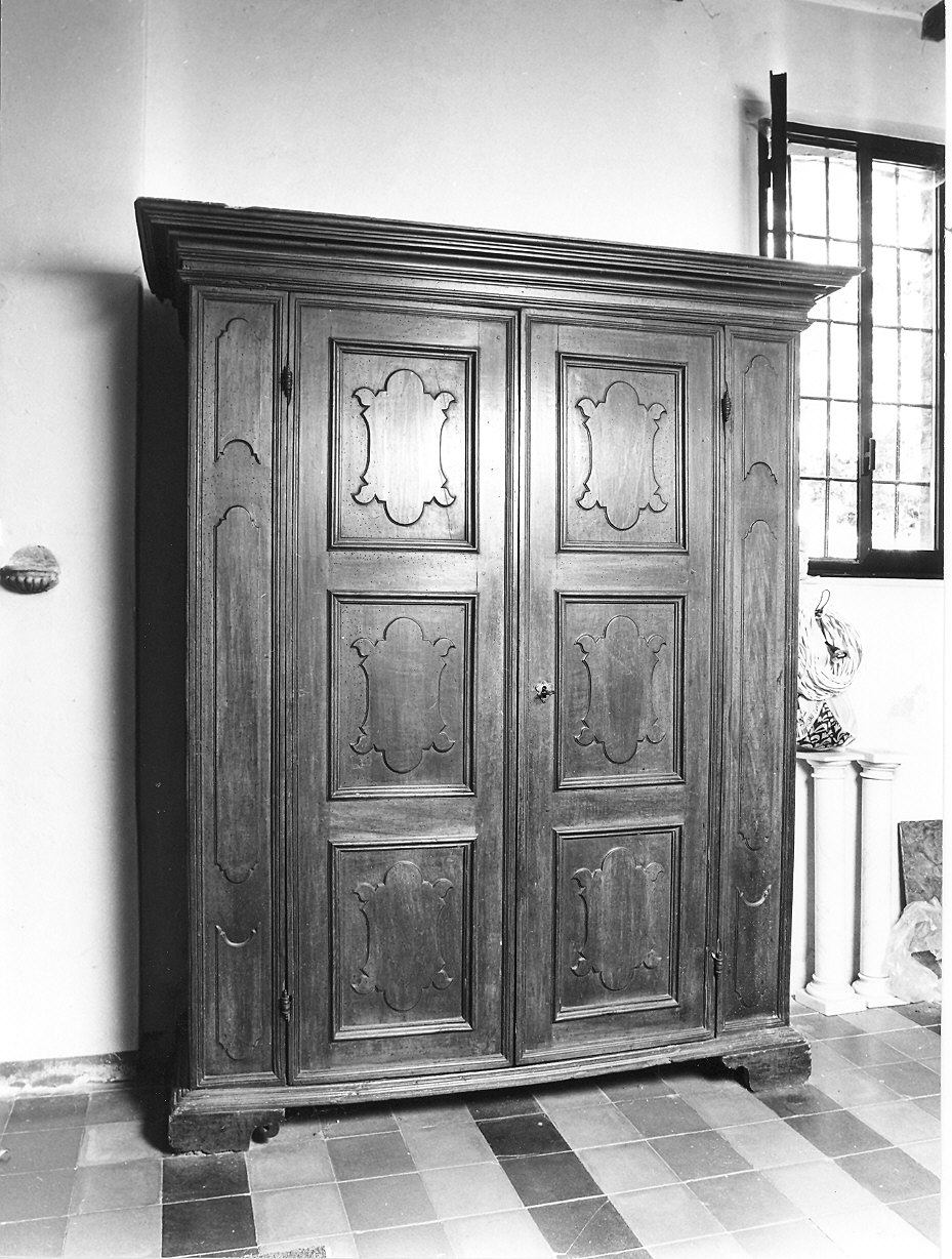 armadio da sacrestia - ambito emiliano (fine/inizio secc. XVIII/ XIX)