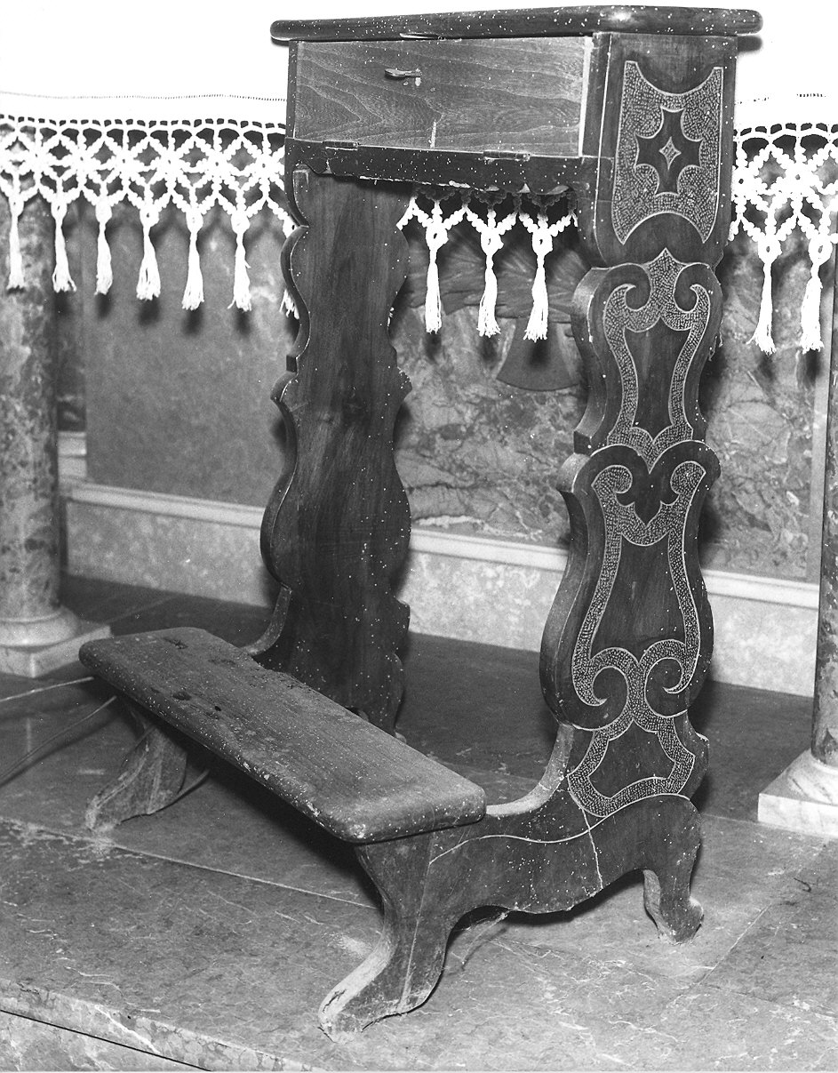 inginocchiatoio - ambito piacentino (prima metà sec. XX)