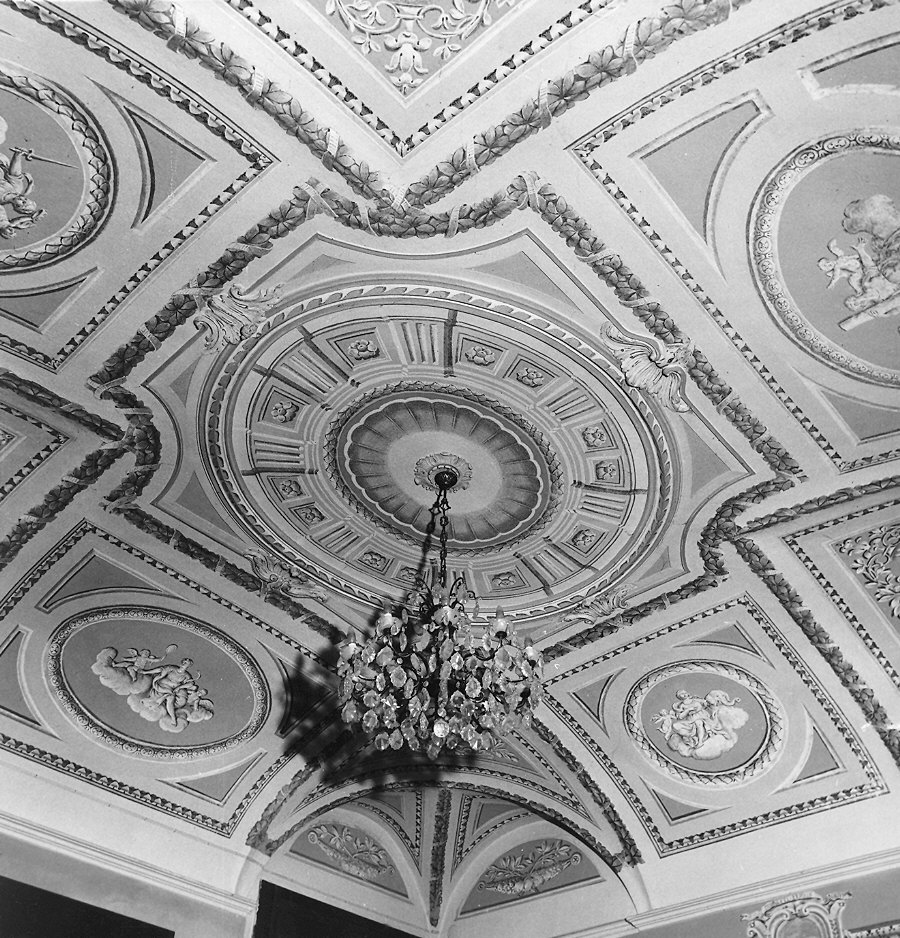 Motivi decorativi architettonici e vegetali, figurazioni di Virtù entro ovati e tondi (decorazione pittorica) - ambito piacentino (ultimo quarto sec. XVIII, sec. XIX)