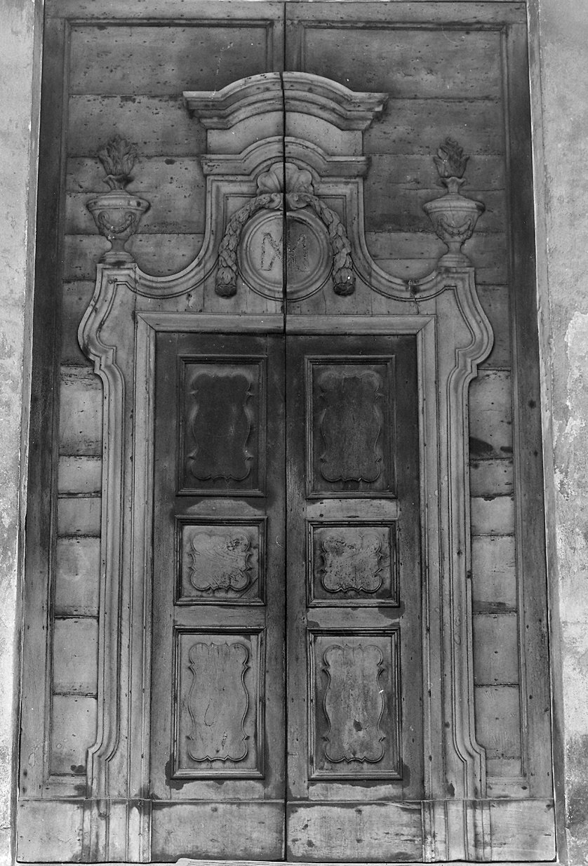 portone - a due battenti - ambito parmense (sec. XVIII)