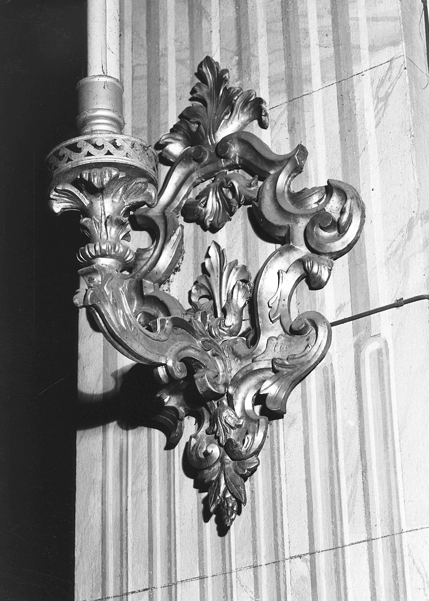 candeliere da parete di chiesa, serie - ambito parmense (seconda metà sec. XVIII)