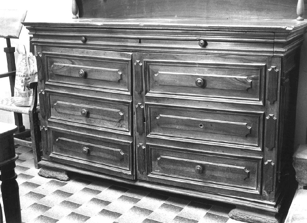 cassettone - ambito piacentino (sec. XVII)