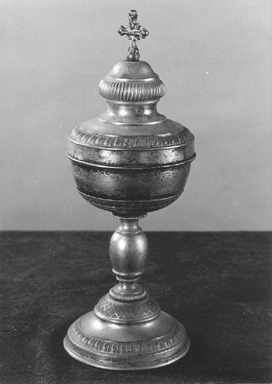 pisside - produzione Italia settentrionale (primo quarto sec. XX)