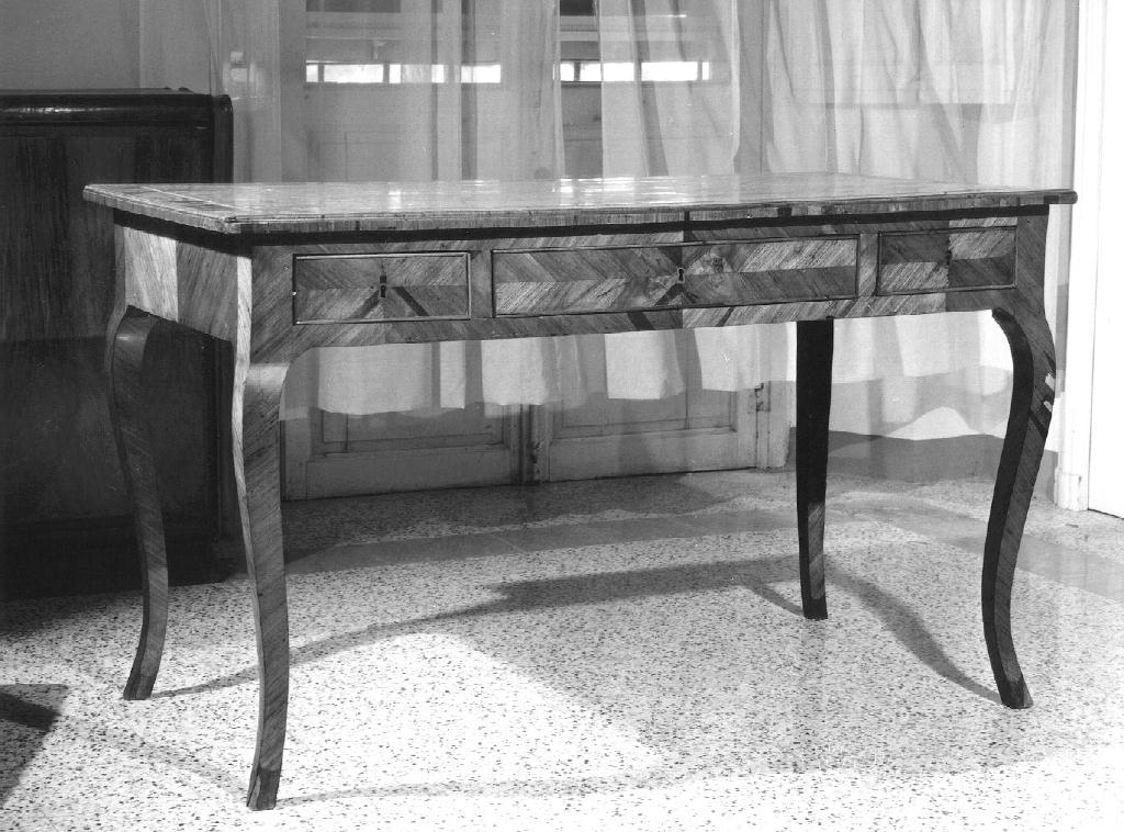 tavolo - ambito emiliano (sec. XIX)