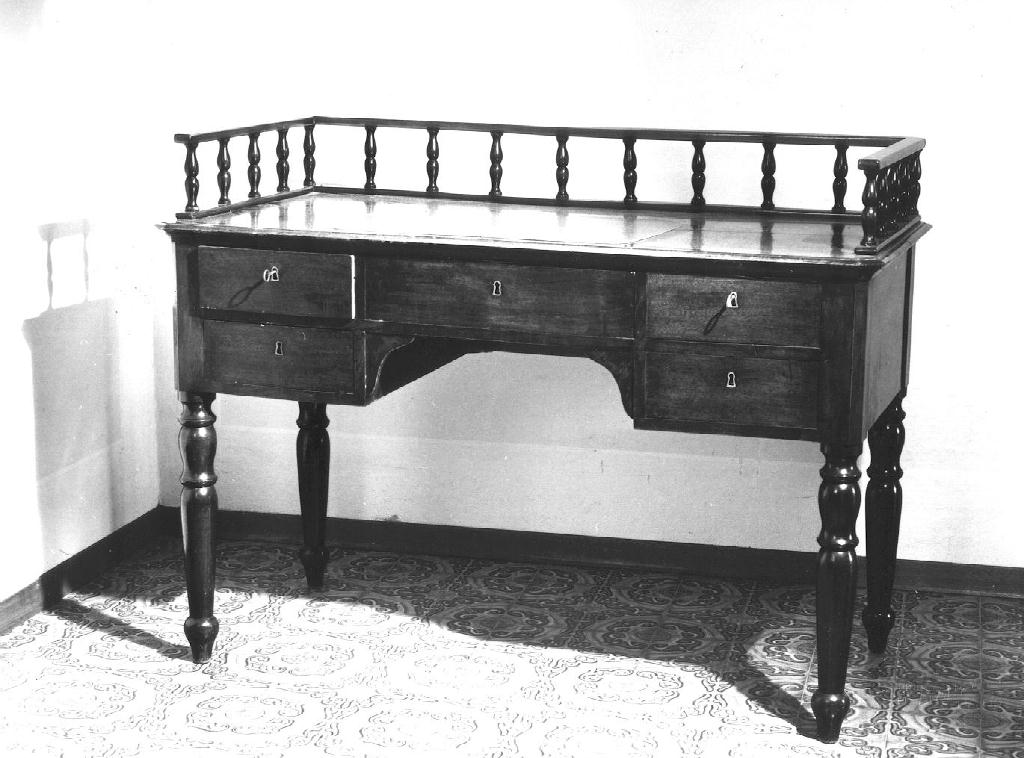 scrittoio - ambito emiliano (seconda metà sec. XIX)