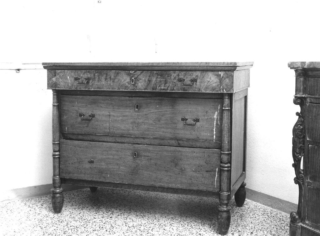 cassettone - ambito emiliano (metà sec. XIX)