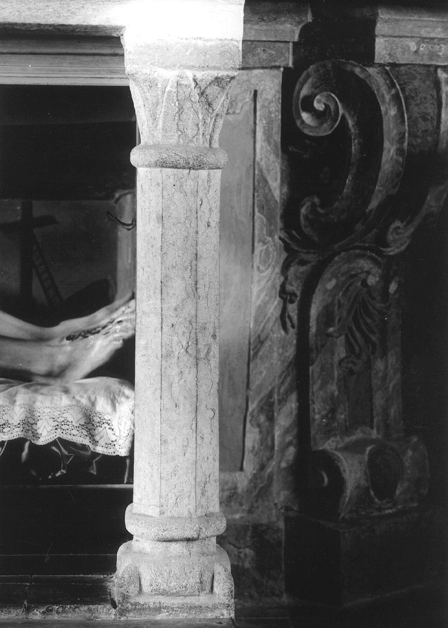 colonnina, serie - ambito emiliano (prima metà sec. XIII)