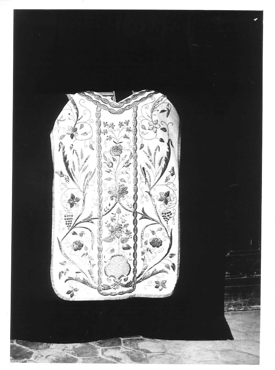 paramento liturgico, insieme - manifattura emiliana (seconda metà sec. XIX)