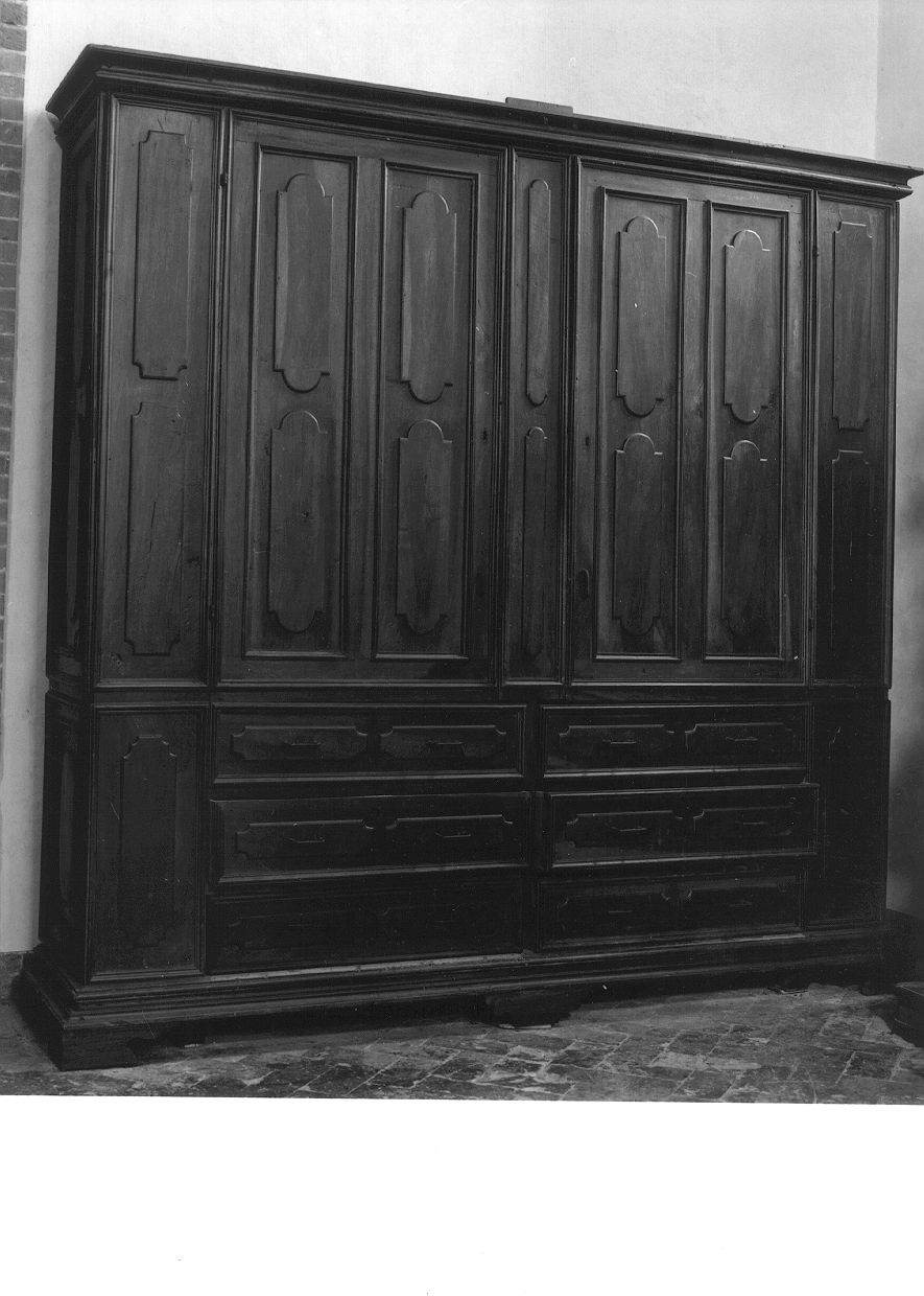 mobile a due corpi - ambito piacentino (ultimo quarto sec. XVIII)