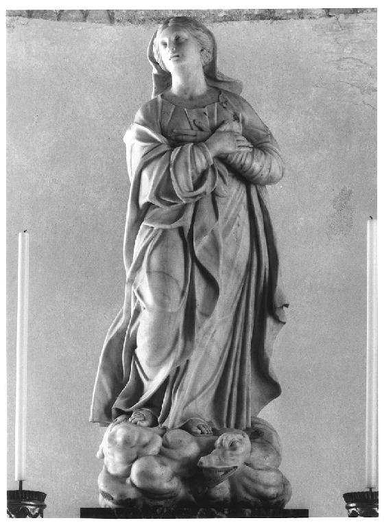 Madonna con Bambino (scultura) di Maragliano Antonio Maria (bottega) (inizio, prima metà sec. XVI, sec. XVIII)