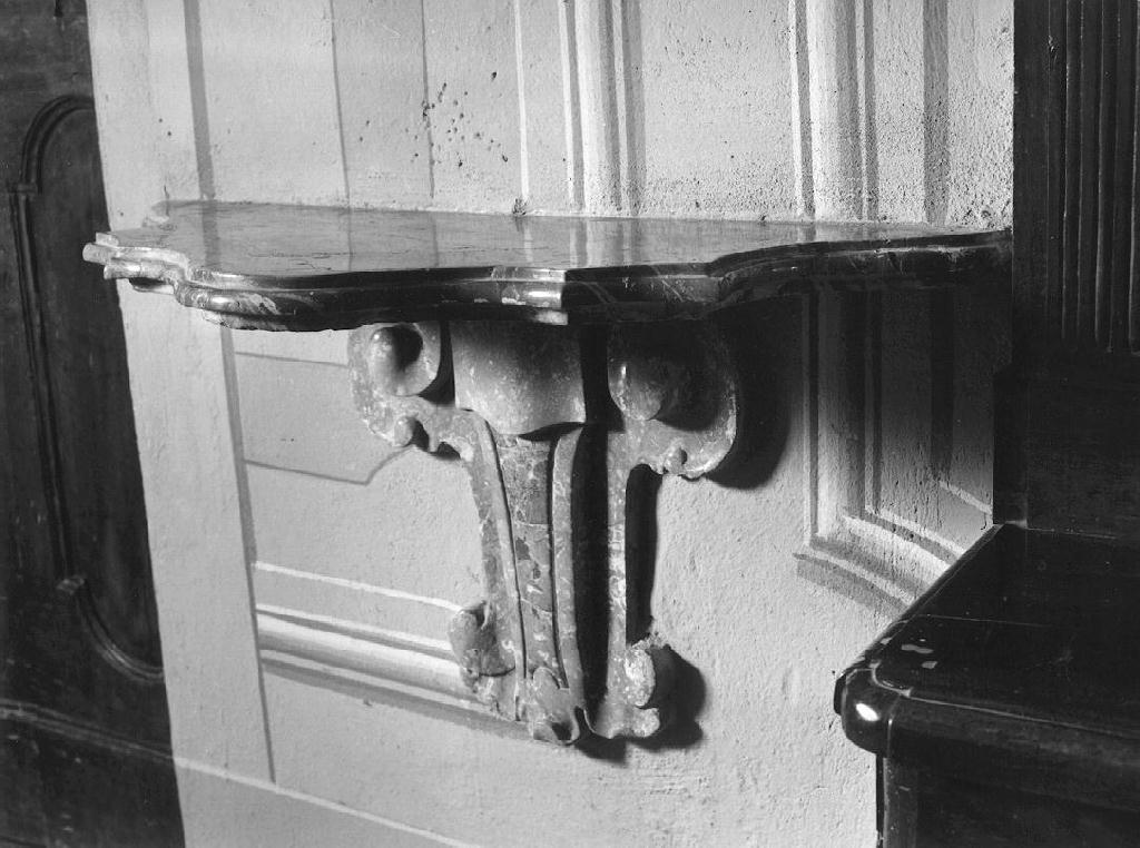 mensola - ambito piacentino (sec. XVIII)