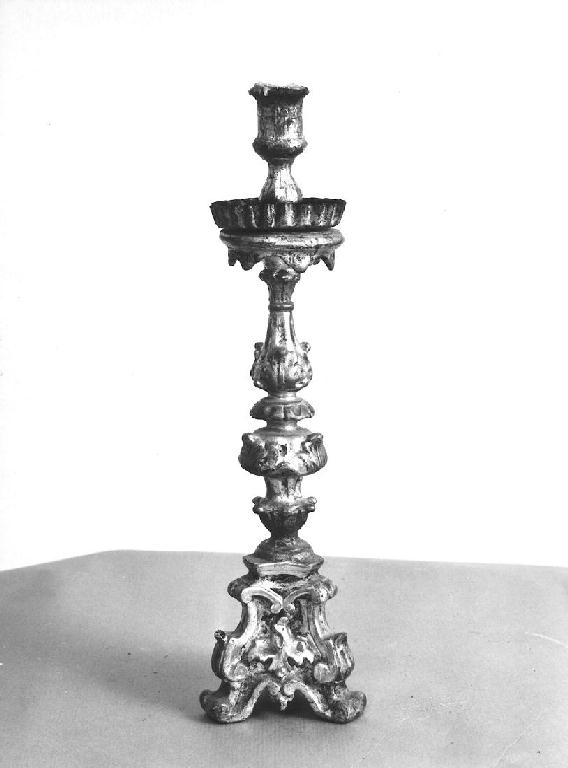 candeliere d'altare, serie - ambito piacentino (metà sec. XVIII)