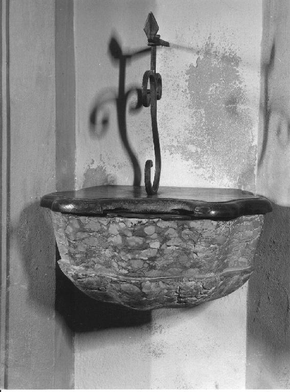 acquasantiera - ambito piacentino (sec. XVIII)