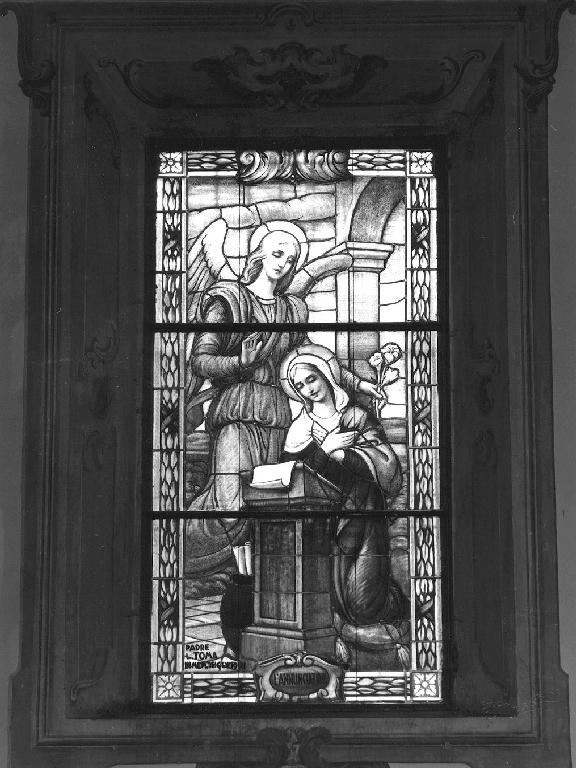 Annunciazione; Santi (vetrata, complesso decorativo) - ambito lombardo (sec. XX)