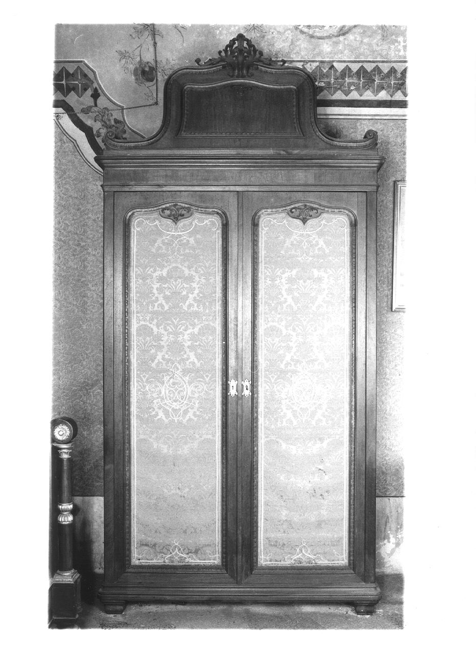 armadio - ambito piacentino (prima metà sec. XX)