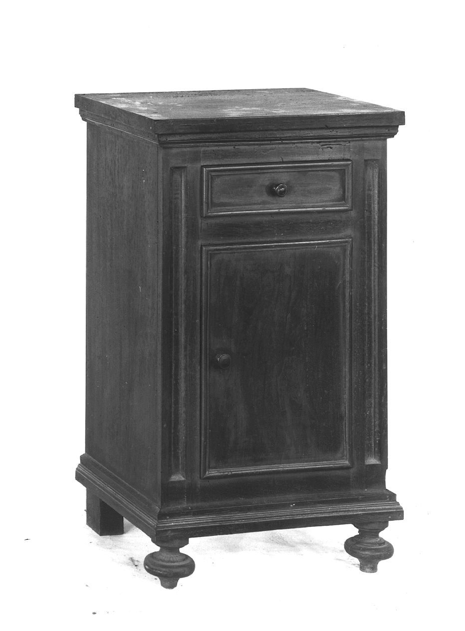 comodino - ambito piacentino (sec. XIX)