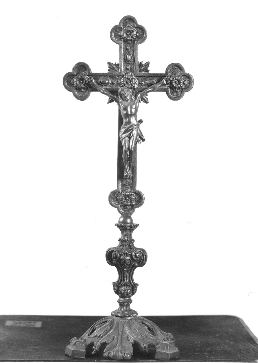croce d'altare - produzione Italia settentrionale (prima metà sec. XX)