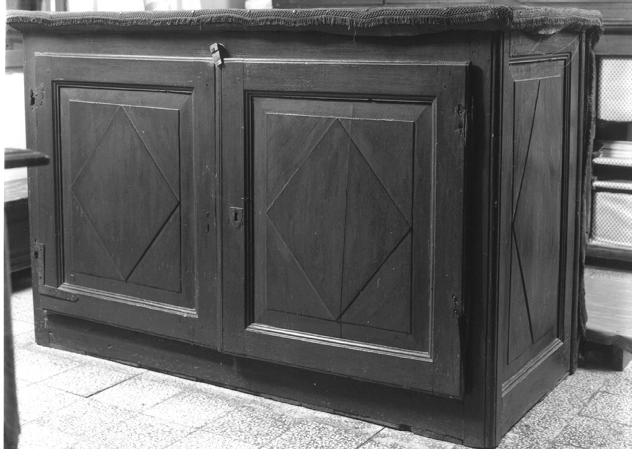 armadio da sacrestia - ambito piacentino (sec. XIX)