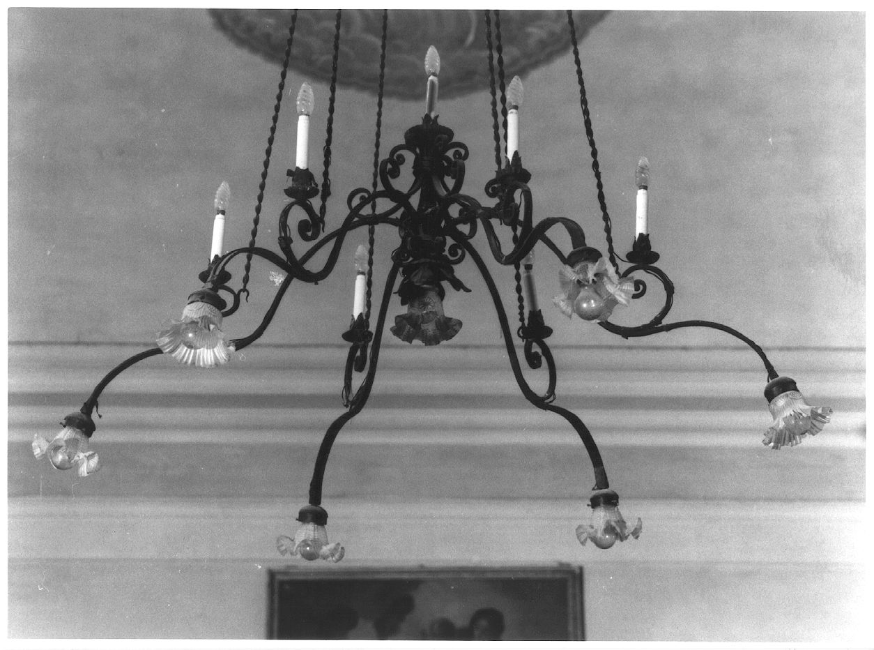 lampadario - a bracci - ambito piacentino (sec. XX)