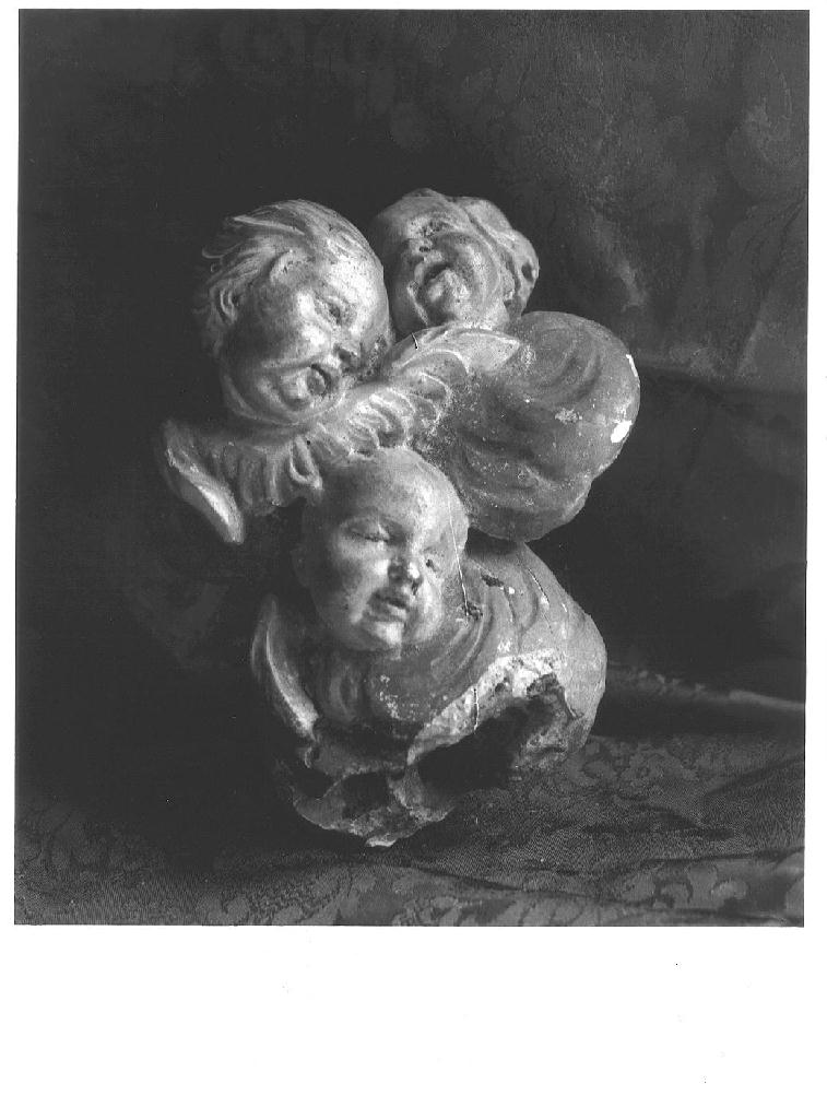 Tre cherubini (scultura, frammento) - ambito piacentino (sec. XVIII)