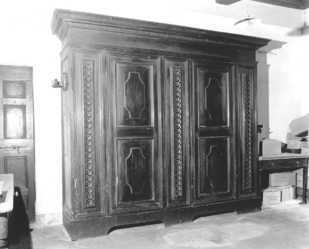 armadio da sacrestia - ambito emiliano (sec. XVII)