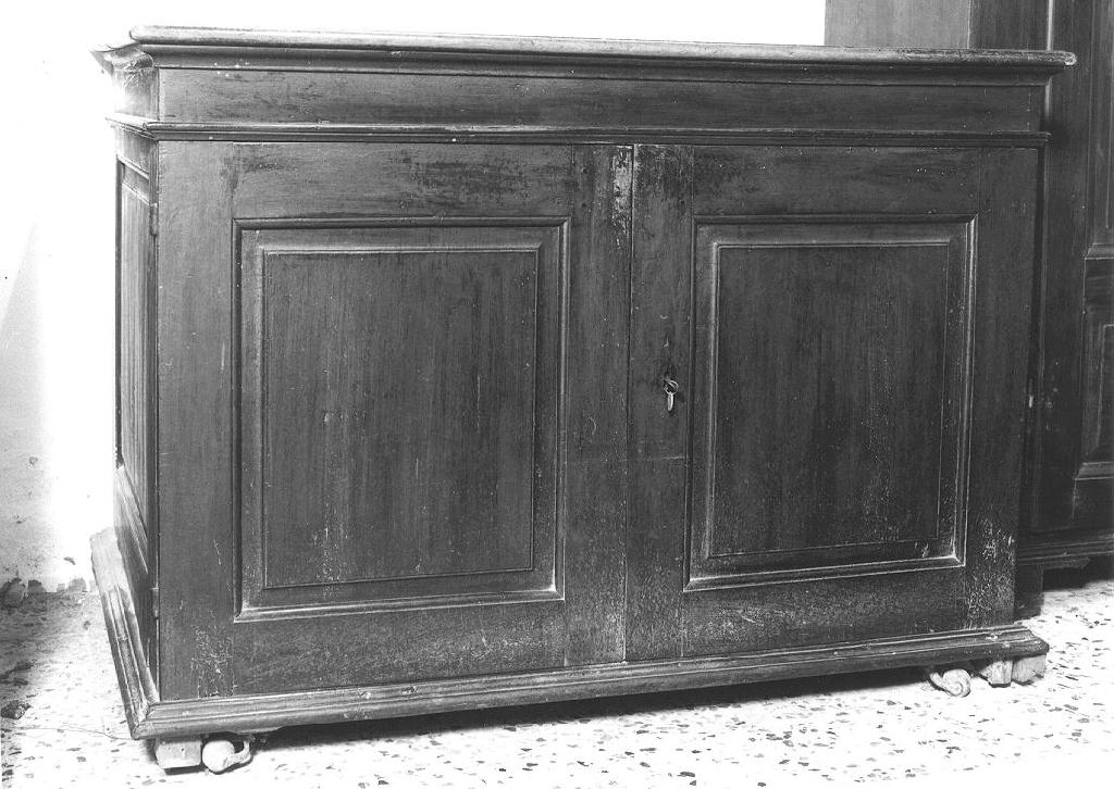 armadio da sacrestia - ambito piacentino (ultimo quarto sec. XVIII)