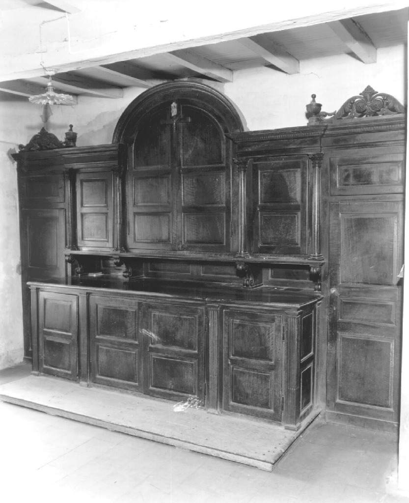 mobile da sacrestia con alzata - ambito emiliano (sec. XVII)