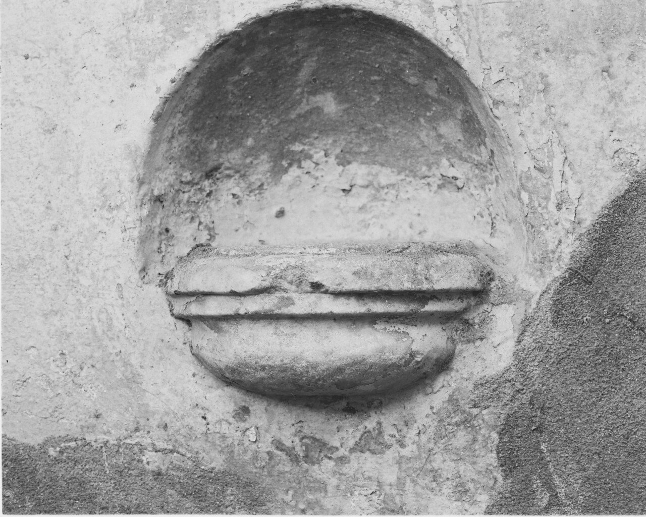 acquasantiera da parete - ambito piacentino (fine sec. XVII)