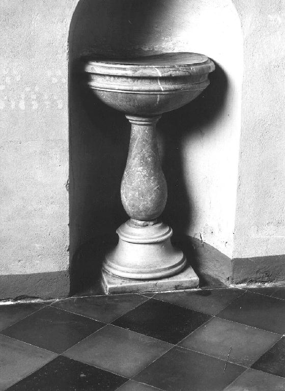 acquasantiera - a fusto - manifattura piacentina (sec. XVII)