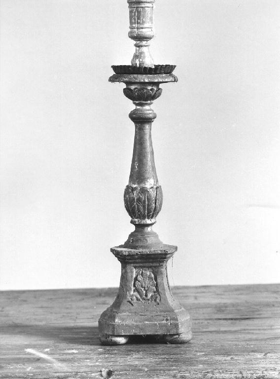 candeliere d'altare, serie - ambito piacentino (sec. XVIII)