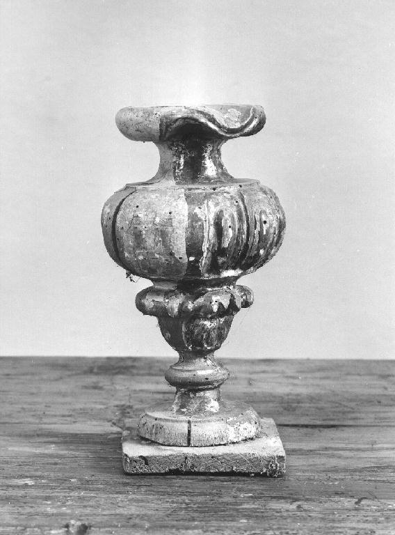 vaso d'altare per composizione floreale, serie - ambito piacentino (sec. XVIII)