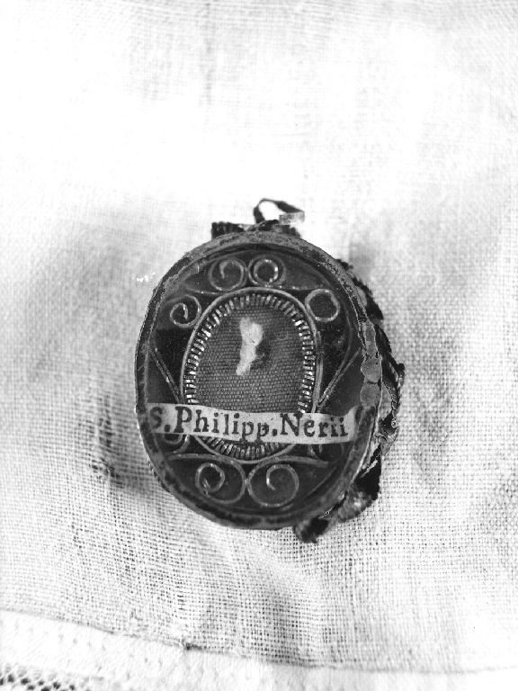 reliquiario a capsula - ambito piacentino (seconda metà sec. XIX)