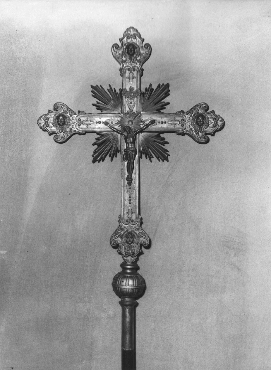 croce processionale - ambito Italia settentrionale (fine/inizio secc. XIX/ XX)