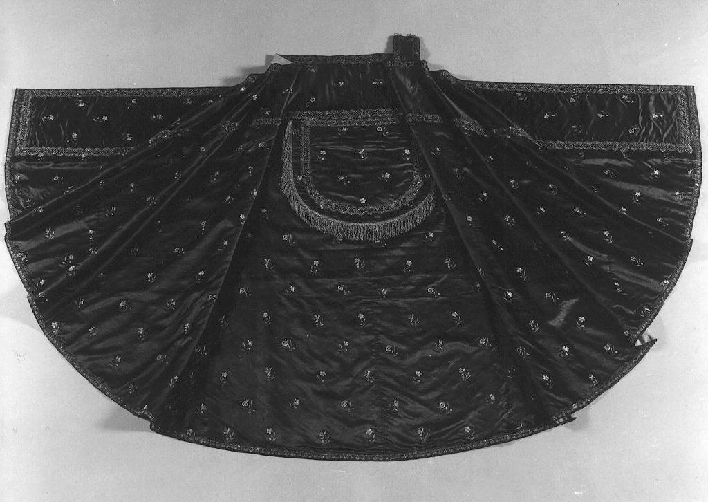 piviale - manifattura italiana (prima metà sec. XIX, sec. XX)