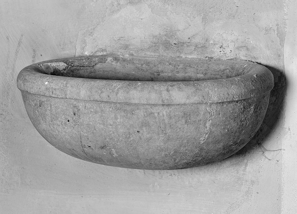 acquasantiera da parete - ambito piacentino (sec. XIX)