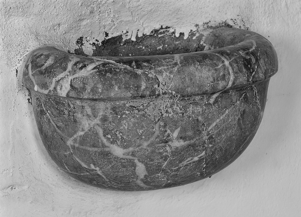 acquasantiera da parete - ambito piacentino (sec. XIX)