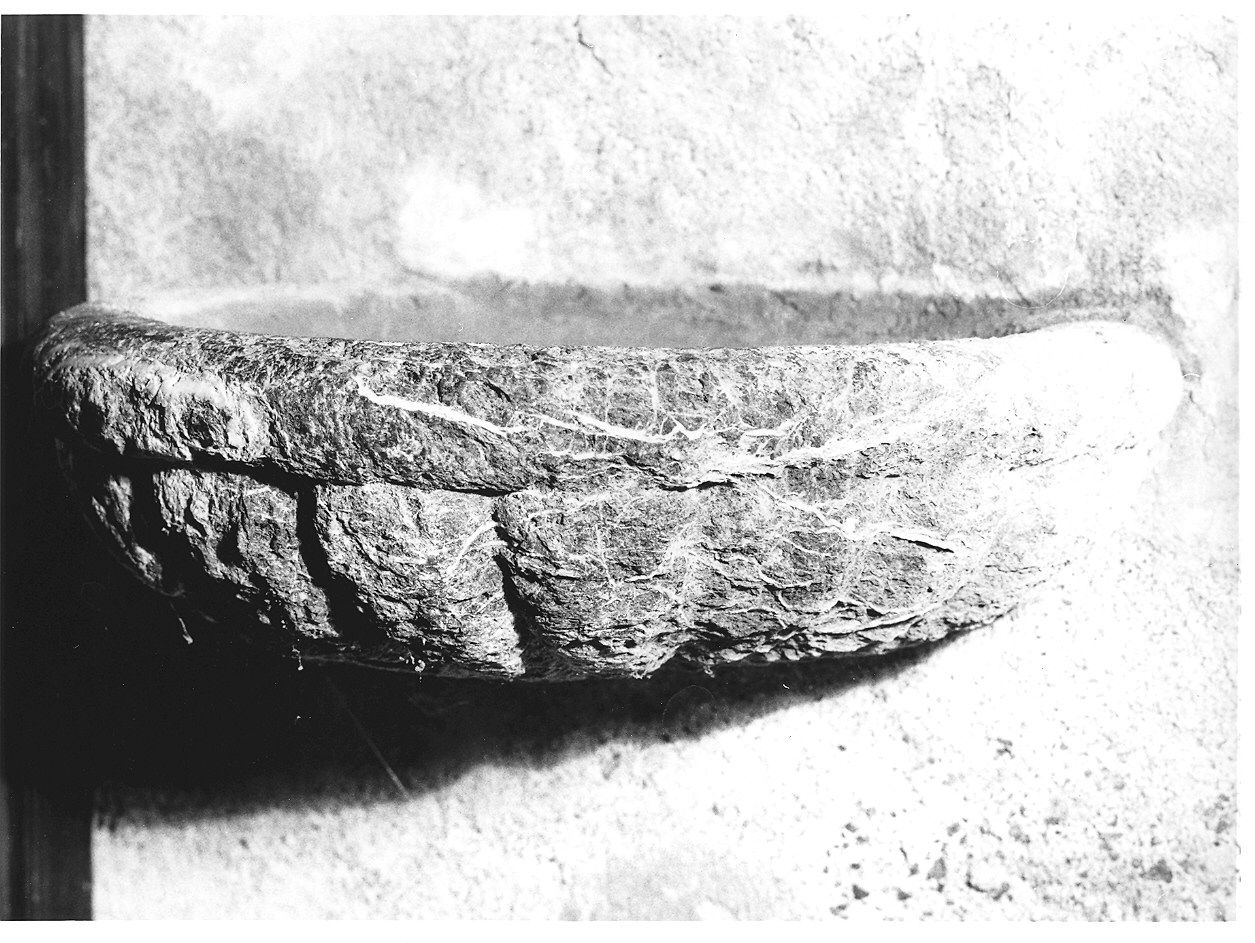 acquasantiera - a conchiglia di Zanguidi Jacopo detto Bertoja (sec. XVIII)