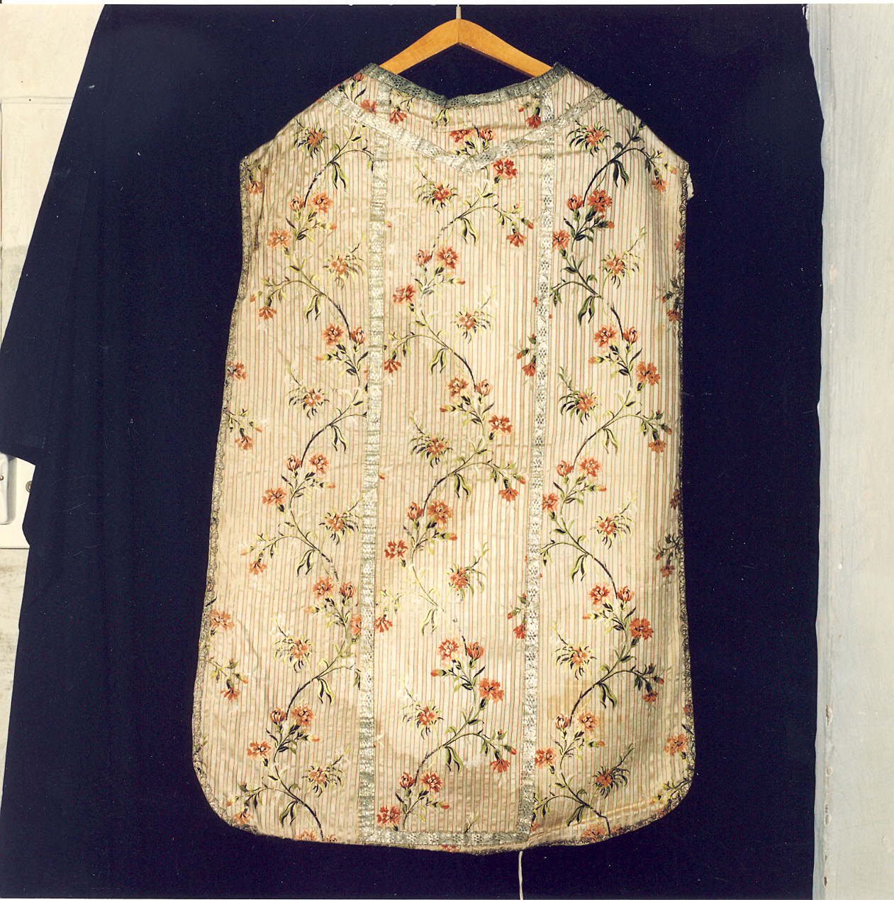 paramento liturgico, insieme - manifattura francese (sec. XVIII)