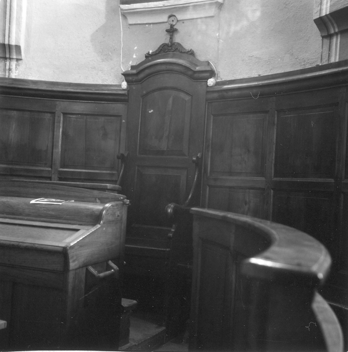 stalli del coro - ambito parmense (sec. XX)