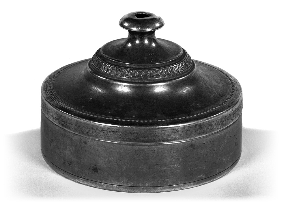 scatola per ostie - produzione Italia settentrionale (prima metà sec. XX)