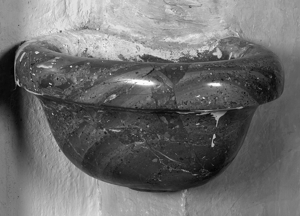 acquasantiera da parete - ambito parmense (sec. XVIII)