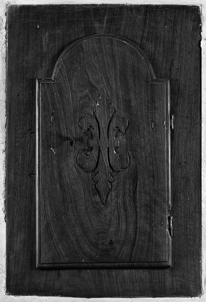 anta di armadietto per oli santi - ambito parmense (sec. XVIII)