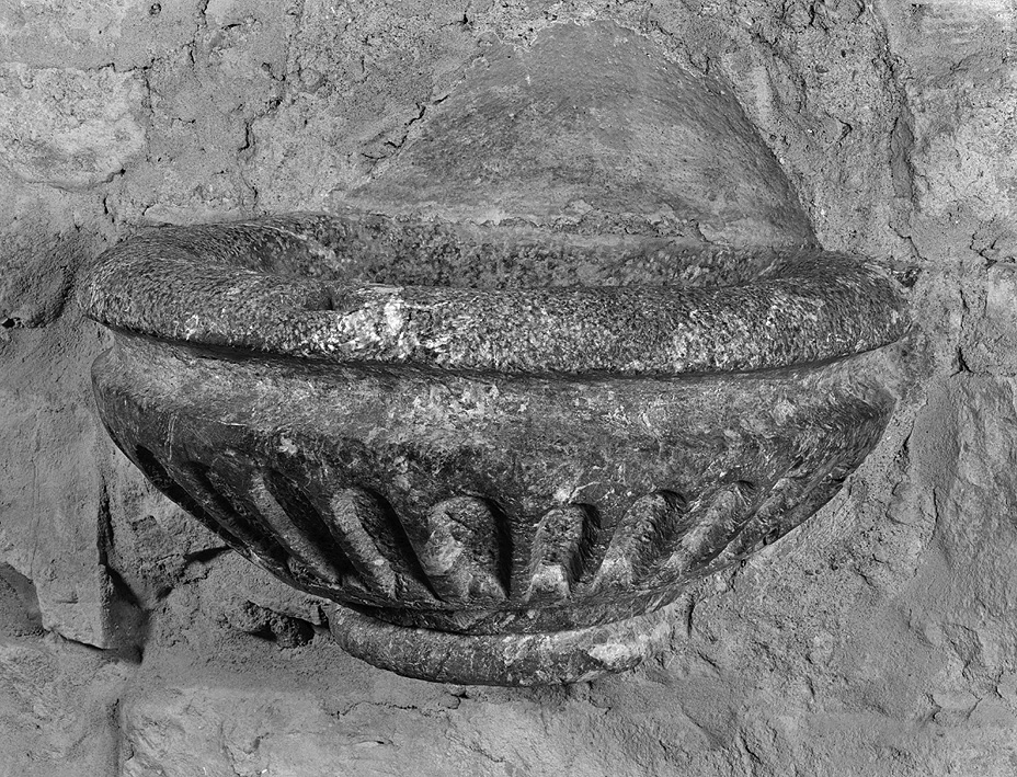 acquasantiera da parete - ambito parmense (prima metà sec. XVIII)