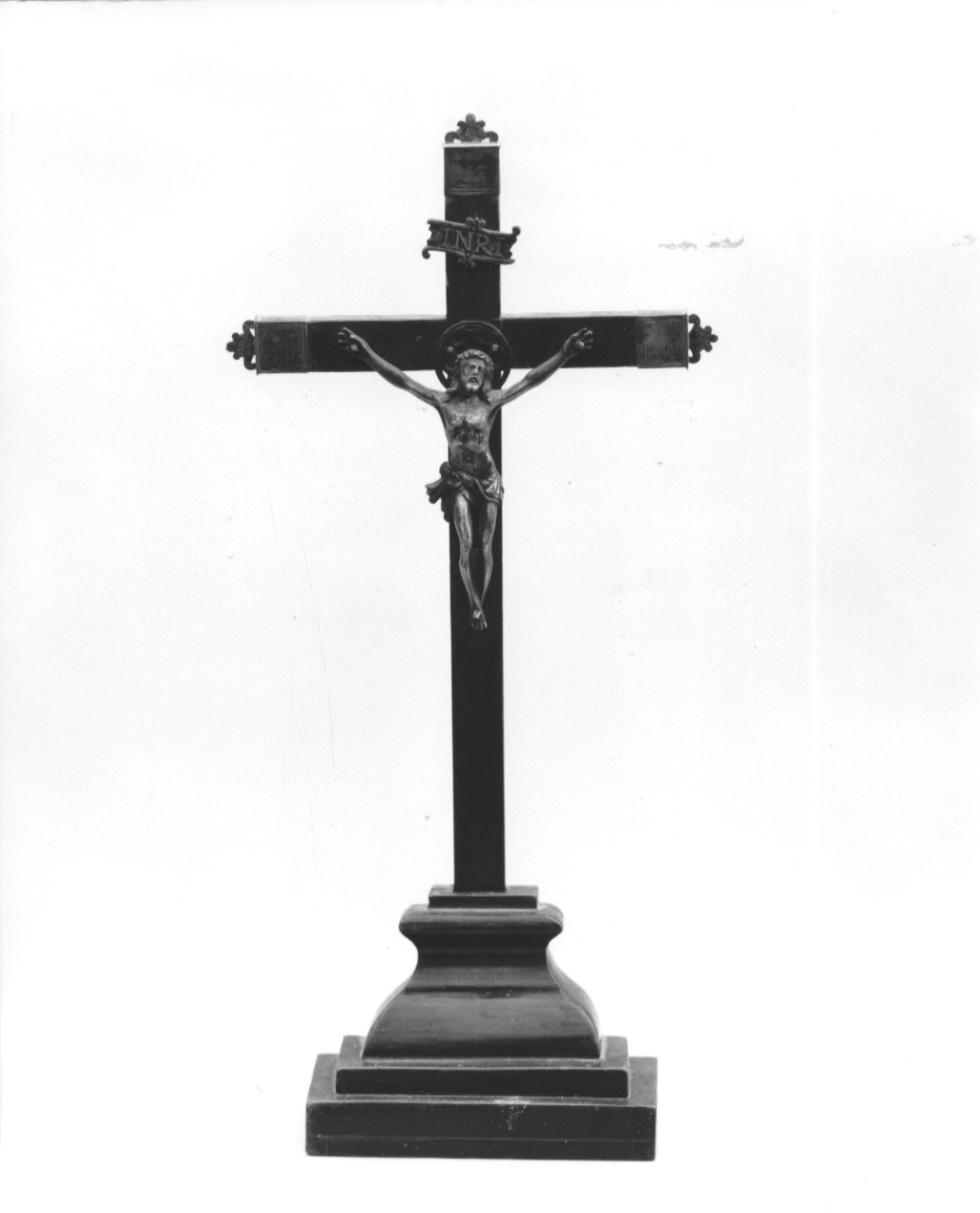 croce d'altare - produzione italiana (prima metà sec. XX)