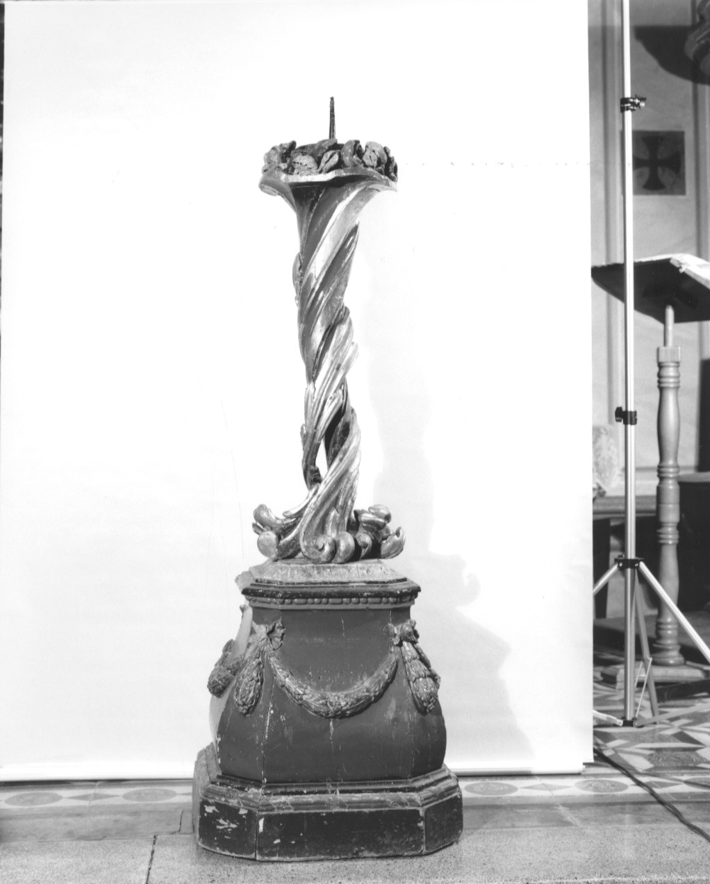 candelabro, opera isolata - ambito parmense (sec. XVIII)