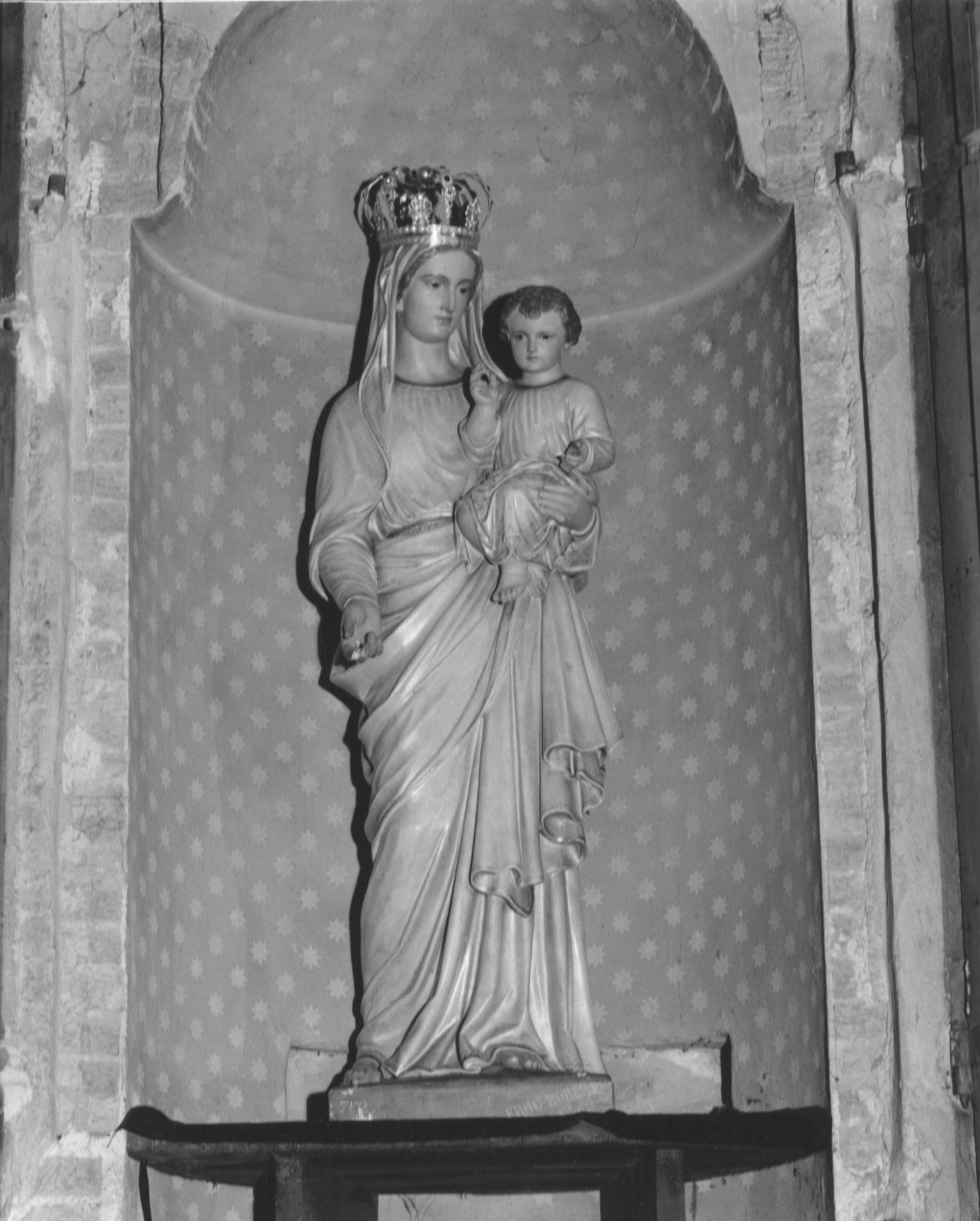 statua, opera isolata di Frog Robert (prima metà sec. XX)