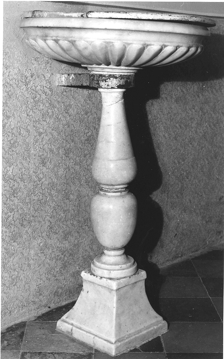 acquasantiera - ambito carrarese (sec. XVIII)