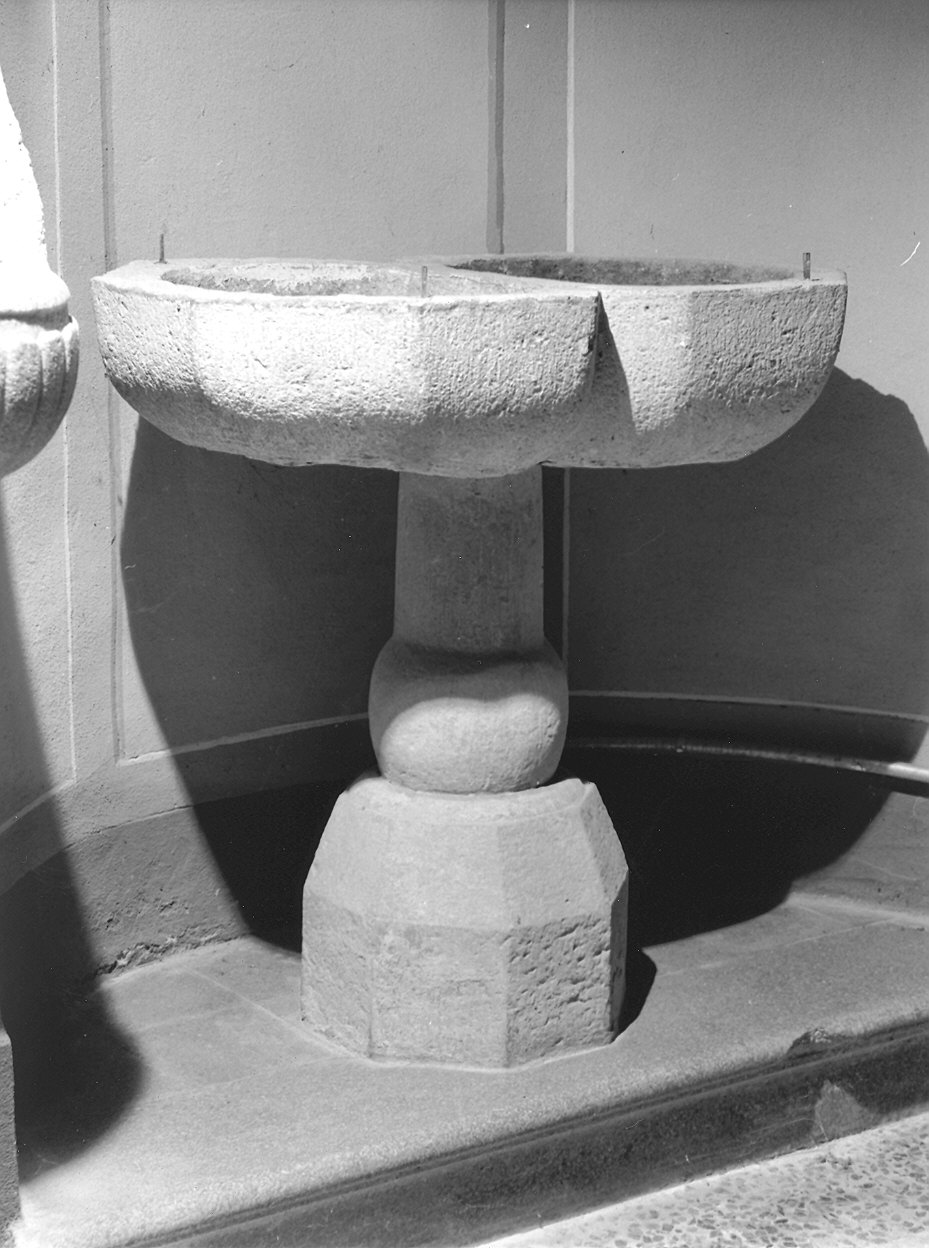 fonte battesimale - ambito piacentino (fine/inizio secc. XVIII/ XIX)