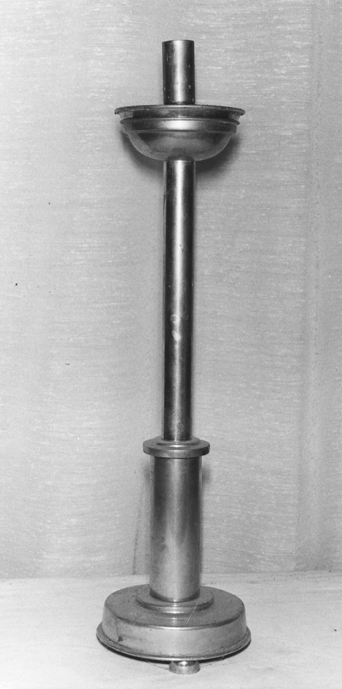 candeliere d'altare, serie - produzione italiana (prima metà sec. XX)