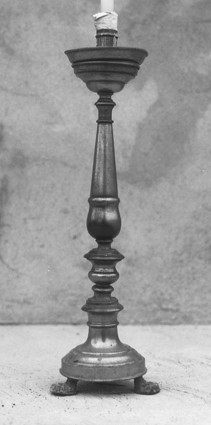 candeliere d'altare, serie - produzione italiana (prima metà sec. XX)